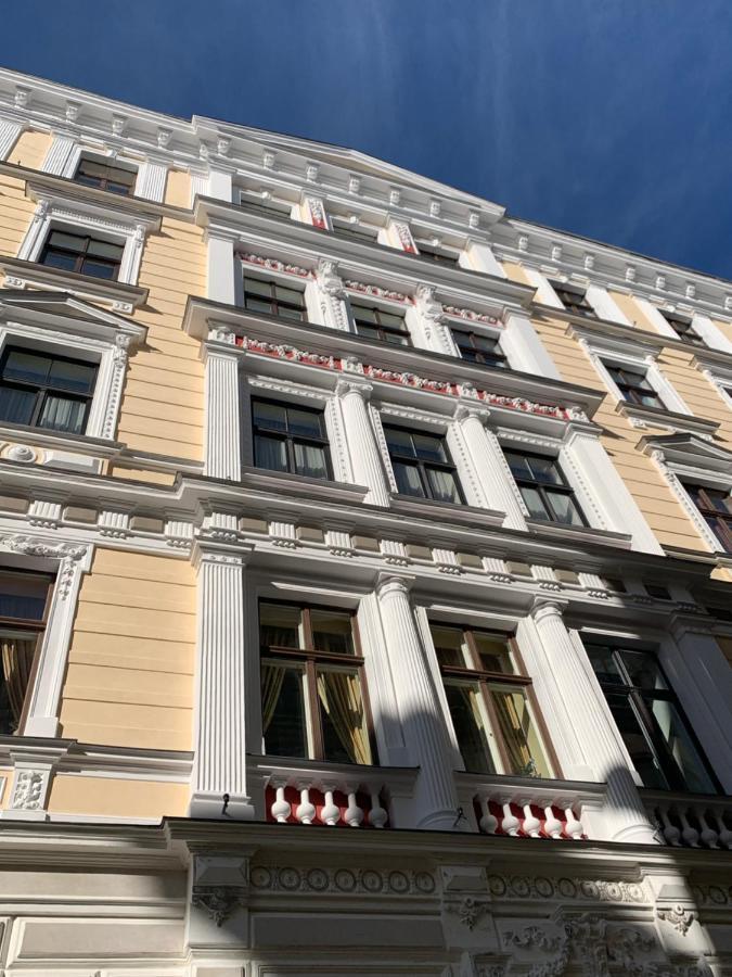 Dandelion Apartment Vecpilsētas Riga Exterior foto